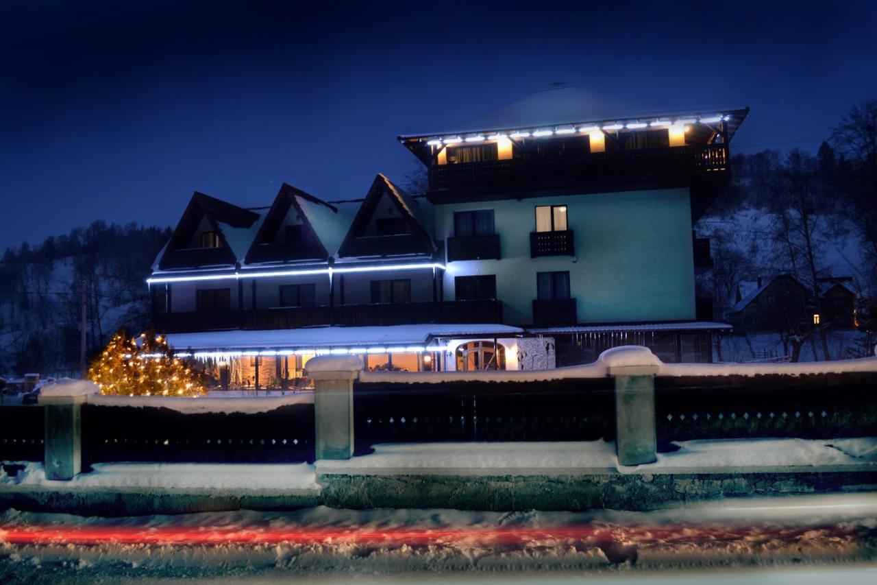 Hanul Simon Pensiune & Restaurant Bran  Exterior photo